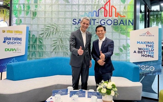 Lợi thế của Saint-Gobain trên đường đua “màu xanh”