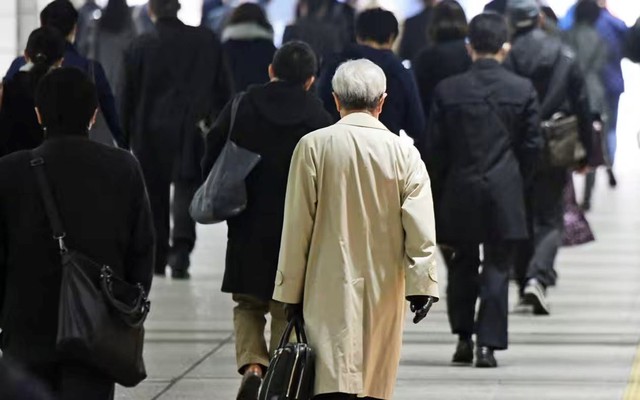 Cần ít nhất 3 tỷ để an hưởng tuổi già, số người ở độ tuổi gần thất thập ở một đất nước châu Á tìm kiếm việc làm tăng hơn gấp đôi trong thập kỷ qua