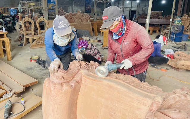 Xưởng gỗ An Lạc vẫn "làm không hết việc" dù thị trường suy thoái