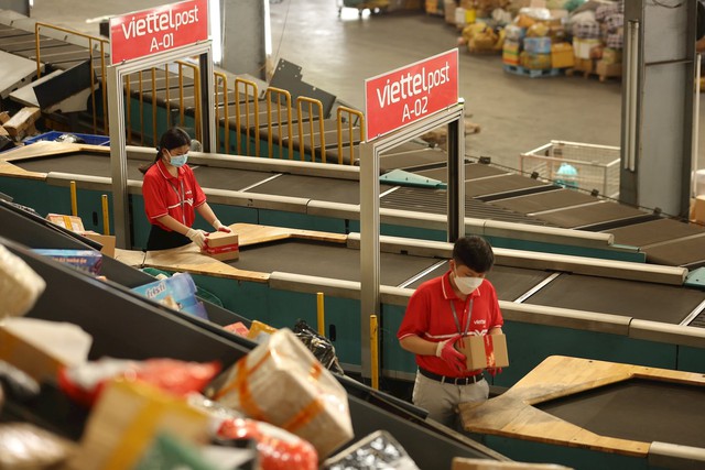 Một doanh nghiệp “ôm” tham vọng logistic xuyên biên giới, được hưởng lợi lớn từ sự bùng nổ của thương mại điện tử, vốn hoá chạm ngưỡng 10.000 tỷ đồng Một doanh nghiệp “ôm” tham vọng logistic xuyên biên giới, được hưởng lợi lớn từ sự bùng nổ của thương mại điện tử, vốn hoá chạm ngưỡng 10.000 tỷ đồng