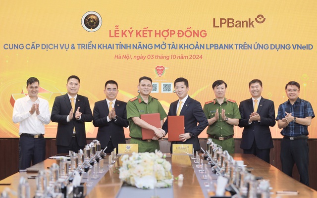LPBank hợp tác với Bộ Công an triển khai dịch vụ mở tài khoản trên VNeID LPBank hợp tác với Bộ Công an triển khai dịch vụ mở tài khoản trên VNeID