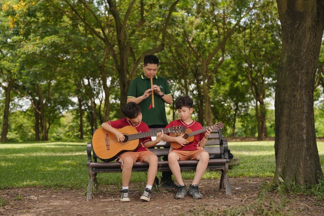 Ngôi trường "độc đáo" rộng tới 12ha giữa Hà Nội: Lớp học dưới tán cây ven chân đồi, đi học mà thú vị như “cuộc dạo chơi” nhờ một triết lý xuyên suốt- Ảnh 5.