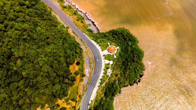 "Con đường nghìn tỷ" dài chỉ 20km nhưng xuyên qua cả núi, rừng và biển: Dẫn thẳng tới điểm đến hút khách hàng đầu miền Bắc- Ảnh 5.