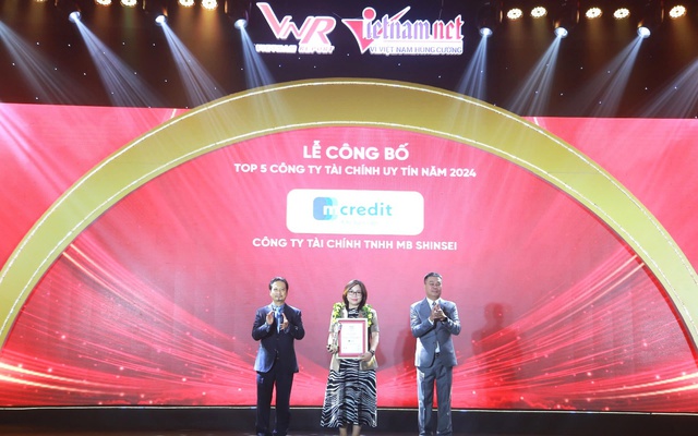 Mcredit vinh dự ghi danh Top 5 công ty uy tín nhất ngành tài chính năm 2024