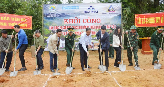 Hoà Phát tài trợ 10 tỷ đồng: Xây mới 28 căn nhà và tôn lợp mái 55 căn nhà cho bà con Lào Cai tái thiết sau bão Yagi