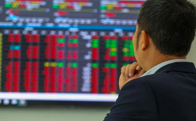 Góc nhìn CTCK: VN-Index hướng tới vùng 1.300 điểm, tập trung gom ba nhóm ngành kỳ vọng KQKD quý 3 bật tăng mạnh