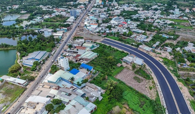 Thúc tiến độ Quốc lộ 50B và Vành đai 3, bất động sản Long An trở lại đường đua cuối năm