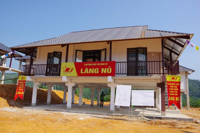 Người dân làng Nủ rưng rưng trước những căn nhà mới được dựng lên sau thảm hoạ: "Không biết mình mơ hay như nào"- Ảnh 1. Người dân làng Nủ rưng rưng trước những căn nhà mới được dựng lên sau thảm hoạ: "Không biết mình mơ hay như nào"- Ảnh 1.