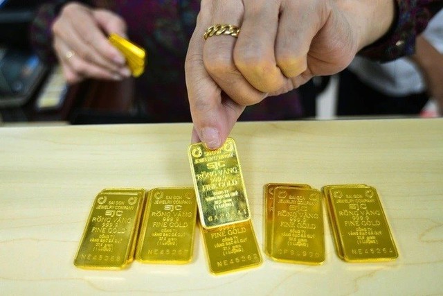 Giá vàng SJC, giá vàng nhẫn đồng loạt giảm mạnh tới 1 triệu đồng/lượng Giá vàng SJC, giá vàng nhẫn đồng loạt giảm mạnh tới 1 triệu đồng/lượng