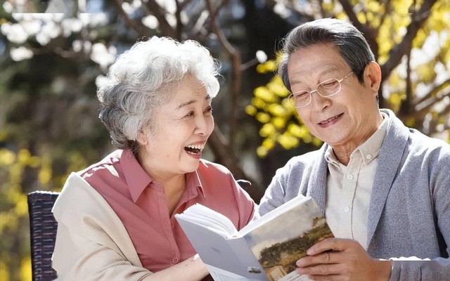 Không phải tập thể dục, những người sống thọ hóa ra có chung 4 điểm này trên TÓC: Nếu có đủ tất cả, chúc mừng bạn còn rất khỏe mạnh Không phải tập thể dục, những người sống thọ hóa ra có chung 4 điểm này trên TÓC: Nếu có đủ tất cả, chúc mừng bạn còn rất khỏe mạnh