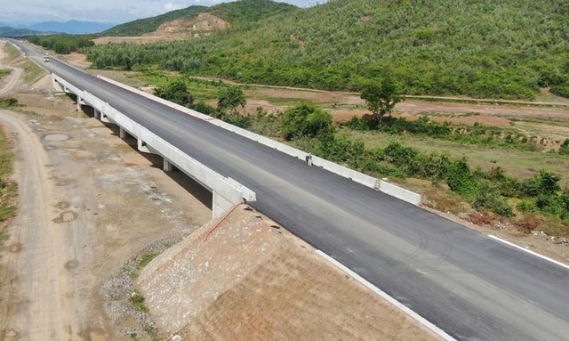 Tập đoàn Sơn Hải muốn khai thác sớm 70km cao tốc Vân Phong – Nha Trang, cho người dân đi lại miễn phí gần 1 năm