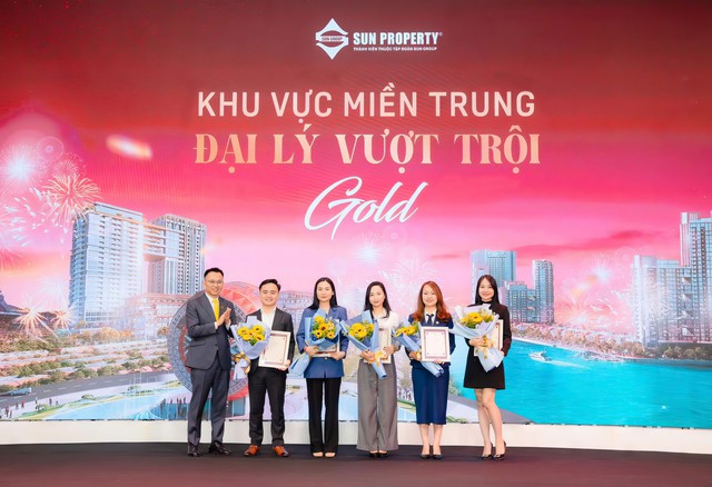 Sky Realty tỏa sáng, giành cú đúp giải thưởng tại sự kiện của Sun Group- Ảnh 2.