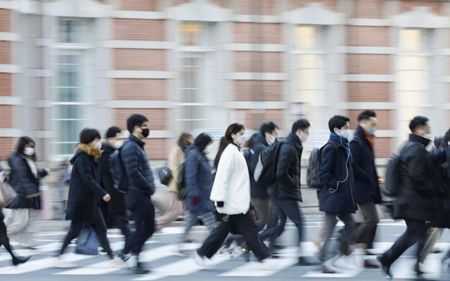 Buồn của Nhật Bản: Thiếu lao động trầm trọng nhưng người dân vẫn trầy trật tìm việc, muốn có việc làm 8 tiếng phải chấp nhận lương thấp, chuyện gì đang xảy ra tại nền kinh tế số 3 thế giới?