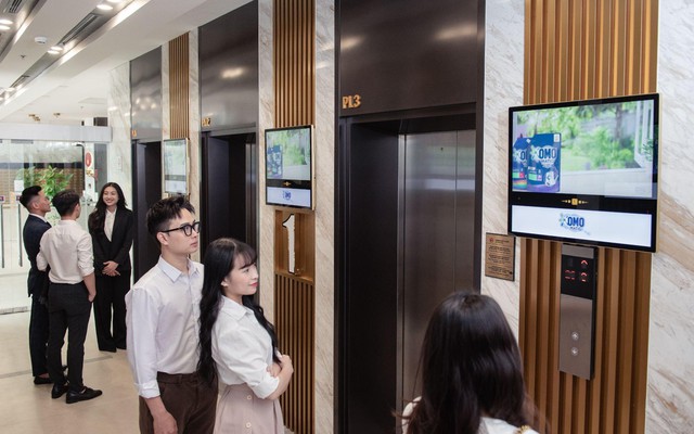 Kênh truyền thông thang máy toà nhà dưới góc nhìn của chuyên gia và doanh nghiệp