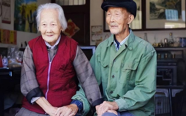 Cặp vợ chồng sống thọ hơn 115 tuổi nhờ 5 thói quen đơn giản, không phải tập thể dục hay nghỉ ngơi