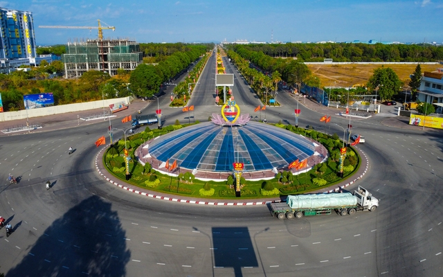 Con đường dẫn vào huyện có nhiều khu công nghiệp nhất Việt Nam được mở rộng gấp 10 lần, đại dự án hơn 900 ha được hưởng lợi- Ảnh 10.