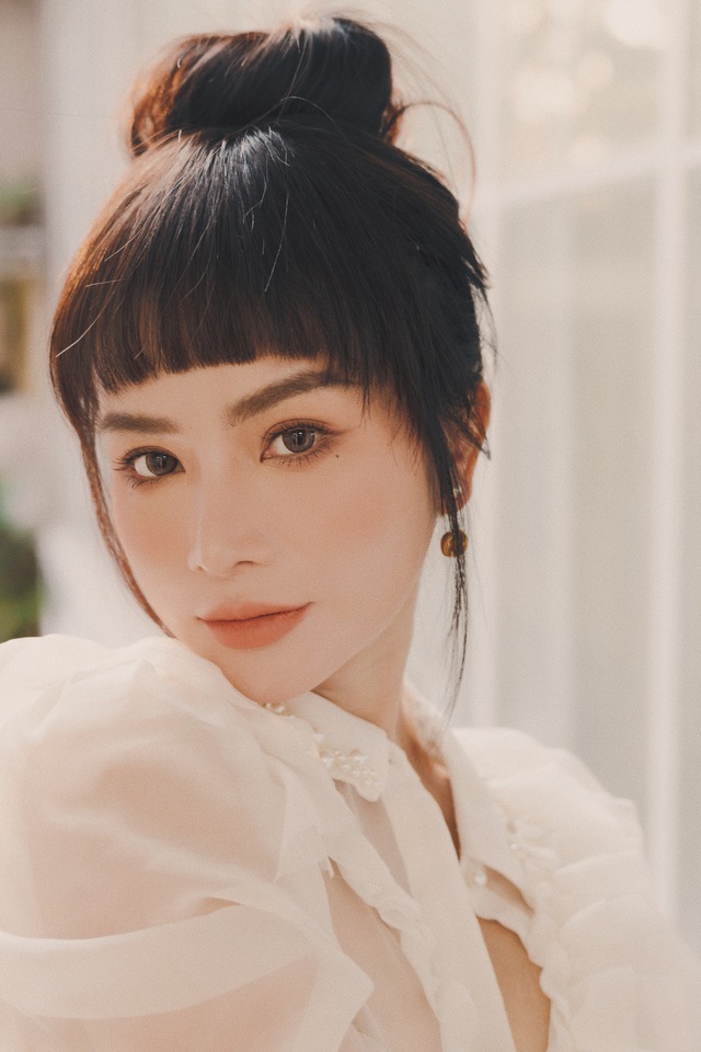 Nữ ca sĩ “triệu view” trên TikTok gây sốt với loạt hit nhạc Hoa lời Việt, tâm niệm muốn ''đi đường dài'' với nghệ thuật phải có 1 điều này- Ảnh 1.
