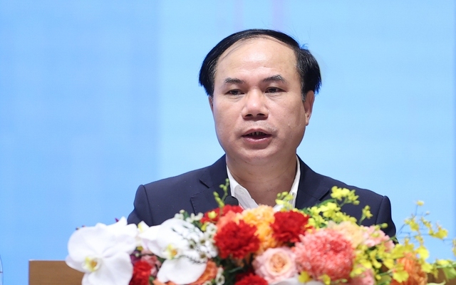 Thứ trưởng Bộ Xây dựng Nguyễn Văn Sinh,