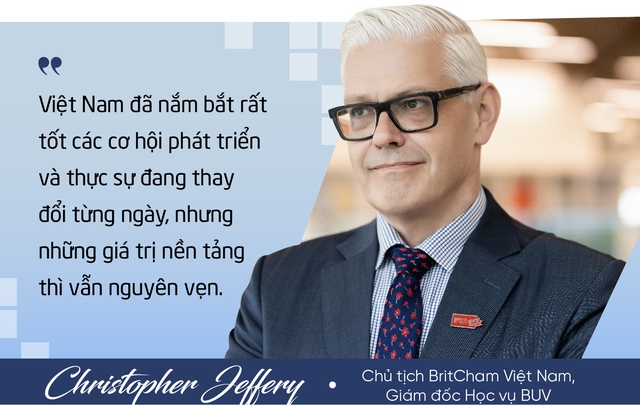 Chủ tịch BritCham từ bỏ ngôi trường top 10 thế giới đến Việt Nam ‘xây lại từ đầu’: Từ ‘vùng đất lạ’, Việt Nam đang vươn mình thành người chơi chính trong thu hút FDI toàn cầu- Ảnh 2.