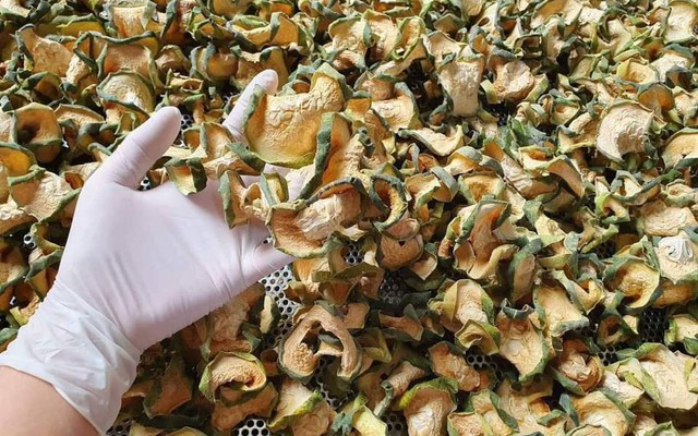 1 loại quả ngọt mát bán rẻ ở chợ Việt bổ ngang nhân sâm: Vừa hạ đường huyết vừa mát gan, giảm cân hiệu quả