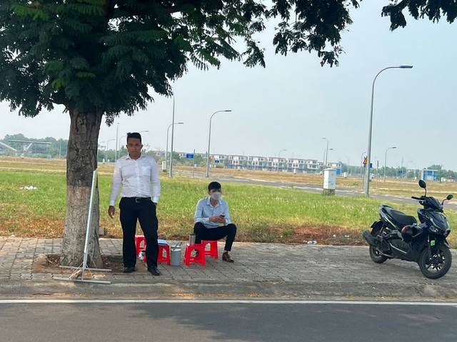 Môi giới nhà đất phía Nam tăng tốc "ca đêm"