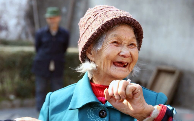 Qua tuổi 60 “lười làm” 3 việc mới dễ kéo dài tuổi thọ: Nhiều người trăm tuổi đều sống như vậy