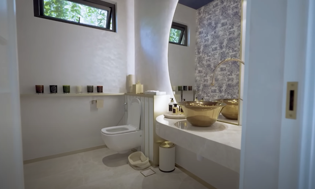 ''Bà hoàng Hermes'' tiếp tục ''đập hộp'' dinh thự rộng gần 750m2 ở Singapore: riêng phòng tắm và nhà bếp được ốp đá cẩm thạch quý hiếm- Ảnh 5.