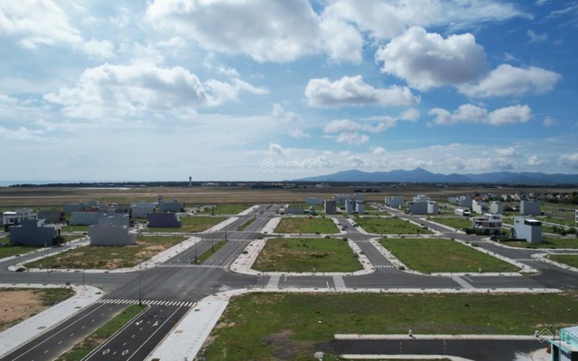 Hàng trăm lô ‘đất vàng’ gần sân bay Tuy Hòa sắp được đấu giá, khởi điểm từ 2,4 tỷ đồng
