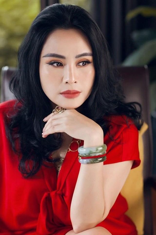 Diva đầu tiên được phong NSND: U60 vẫn trẻ trung phơi phới, cuộc sống viên mãn sau 2 lần ly hôn, sở hữu nhiều cơ ngơi ''khủng''- Ảnh 1.