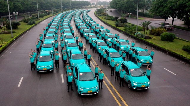Tỷ phú Phạm Nhật Vượng muốn kết hợp với các chủ xe VinFast kinh doanh vận tải, sẵn sàng chia 80% doanh thu- Ảnh 1.