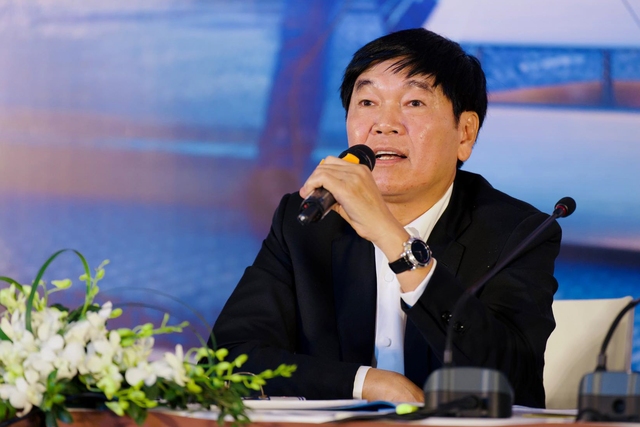 Phản ứng của ông Trần Đình Long khi được báo về chuyến đi lớn nhất lịch sử sàn chứng khoán: 800 nhà đầu tư đăng ký tham quan Hòa Phát - Dung Quất, gấp 3 lần dự kiến- Ảnh 1.