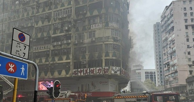 Cháy lớn tại tòa nhà cao tầng ở Hồng Kông (Trung Quốc), 40 người thương vong