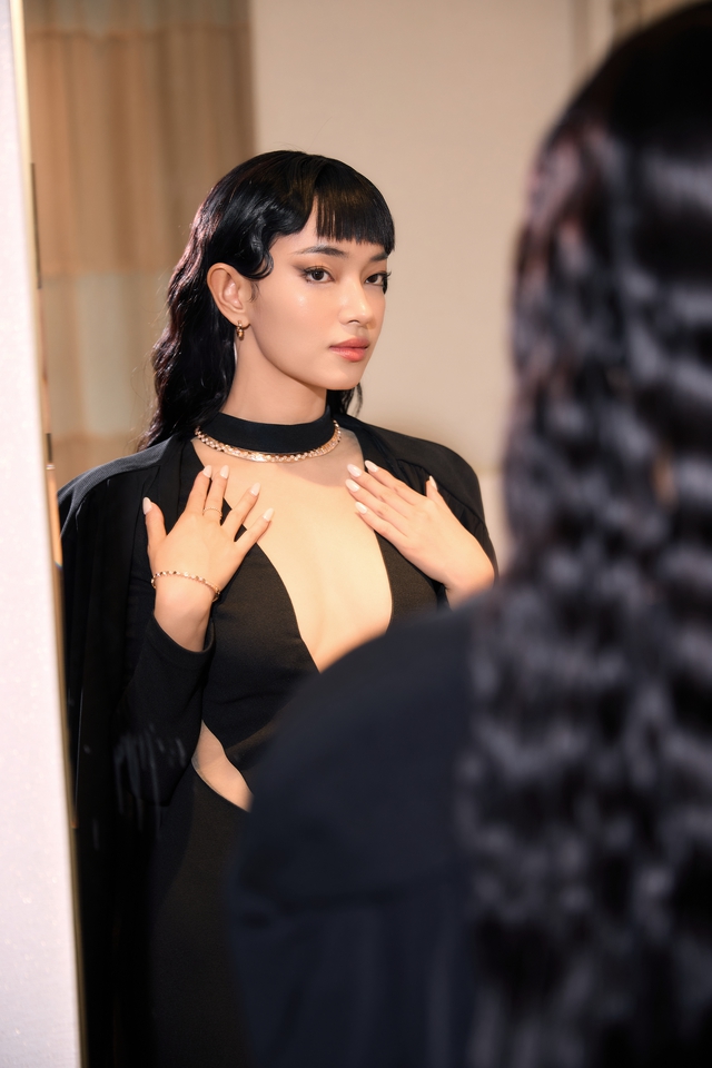 Hoa hậu Thùy Tiên, Lương Thùy Linh, Tiểu Vy,... khám phá ''thế giới nhiệm màu'' tại cửa hàng Chaumet đầu tiên ở Việt Nam- Ảnh 7.