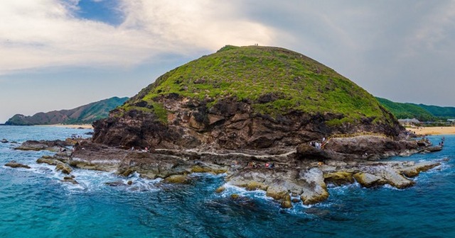 Ghềnh đá Hoài Hải: Điểm đến hoang sơ níu chân du khách tại Bình Định