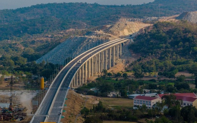 Cao tốc Cam Lâm - Vĩnh Hảo: “Ngòi nổ” cho du lịch Nha Trang"