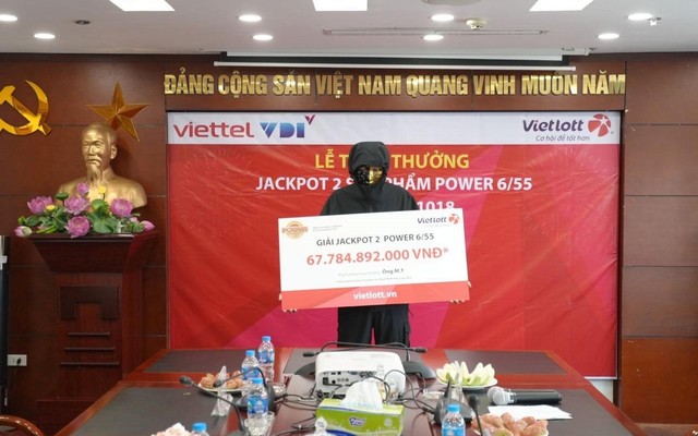 Đang đi nhậu với bạn bè, người đàn ông nhận tin nhắn trúng Vietlott gần 70 tỷ đồng nhưng không kiểm tra điện thoại