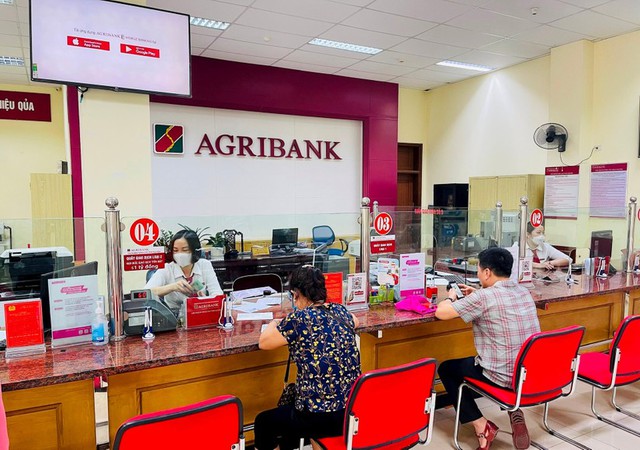 Lãi suất ngân hàng Agribank mới nhất tháng 4: Gửi 12 tháng có lợi nhất, lãi vay thấp nhất là 4%/năm- Ảnh 1.