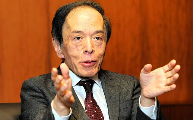 Thống đốc BOJ Kazuo Ueda trong cuộc phỏng vấn với The Asahi Shimbun vào ngày 3/4.