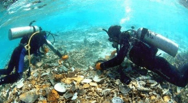 Bí ẩn 1.600 tấn vàng nằm dưới đáy hồ nước ngọt sâu nhất thế giới: Tại sao hơn 100 năm chưa có ai trục vớt?- Ảnh 3.