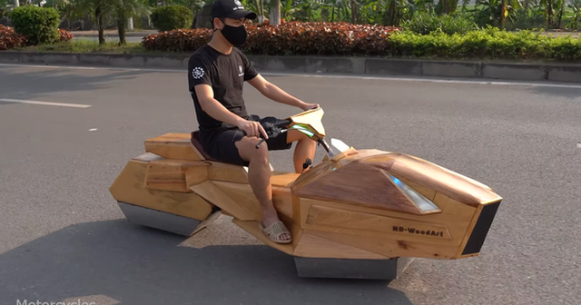 Ông bố 9x Bắc Ninh làm mô tô bay bằng gỗ: Mất gần 2 tháng, không bay được nhưng như lơ lửng trên không