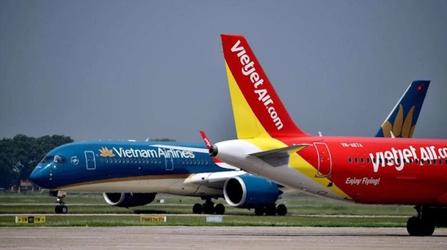 Lãnh đạo hãng bay kêu khó, sắp kiểm tra chuyện giá vé máy bay, Vietnam Airlines và Vietjet vẫn đưa cổ đông 'bay cao' khi cổ phiếu tăng sốc