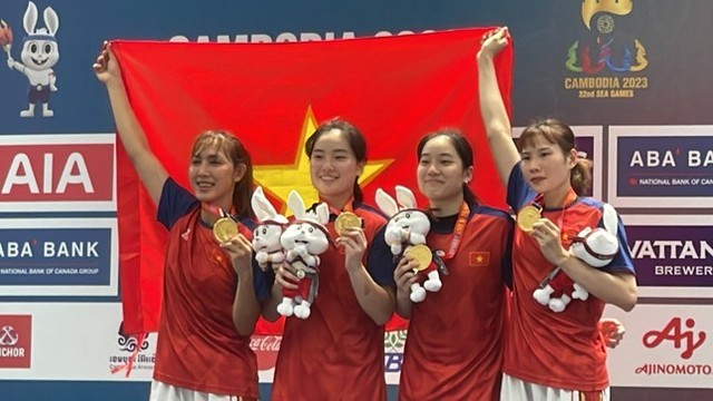 Nữ cầu thủ bóng rổ Việt Nam đầu tiên thi đấu tại giải nhà nghề Mỹ- Ảnh 4.