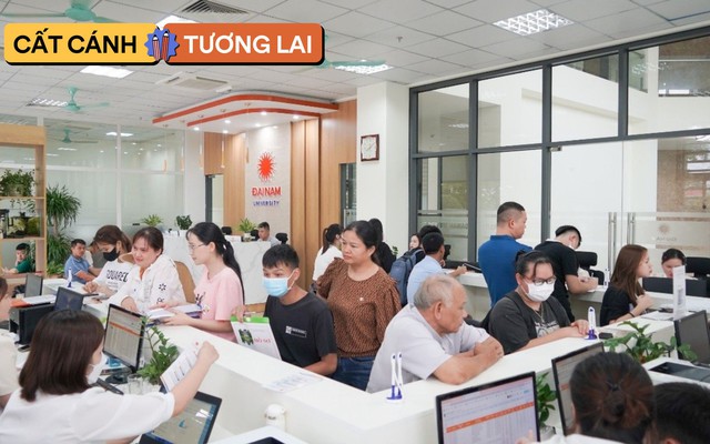 Thí sinh ồ ạt xét học bạ vào một trường ĐH có quỹ học bổng 55 tỷ đồng, chắc suất trúng tuyển sớm loạt ngành hot trước kỳ thi THPT QG