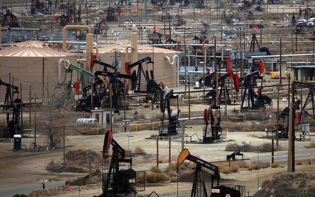 Cái giá OPEC phải trả trong cuộc chiến chống lại dầu đá phiến Mỹ
