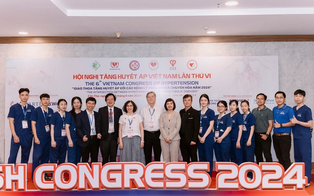 FPT Long Châu - 'Cánh tay nối dài' vì sức khỏe cộng đồng