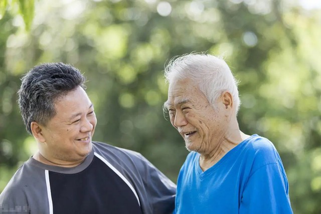 Sau 12 năm làm bảo mẫu, tôi nhận ra: Không phải tiền nhiều, người có thứ này mới thực sự an nhàn ở năm tháng tuổi già- Ảnh 2.