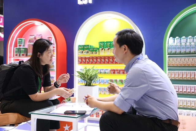 Đại diện Vinamilk: Sữa Việt Nam sẵn sàng tham gia chuỗi bán lẻ toàn cầu- Ảnh 3.