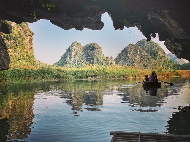 Phát hiện thêm một ''Vịnh Hạ Long trên cạn'' cách Hà Nội  chỉ 80km: Đẹp hoang sơ nhưng hữu tình, có hơn 1000 hang động, còn giữ 2 kỷ lục quốc gia- Ảnh 6.