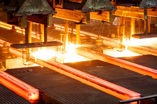 如果越南對中國鋼鐵徵收反傾銷稅，Hoa Sen 和 Nam Kim 將如何受益？