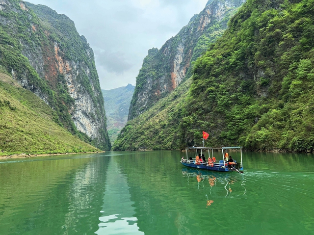 Việt Nam có 1 tỉnh được New York Times xếp vào top điểm đến hấp dẫn nhất thế giới: Sở hữu một trong “tứ đại đỉnh đèo”, mùa nào cũng đẹp nức lòng